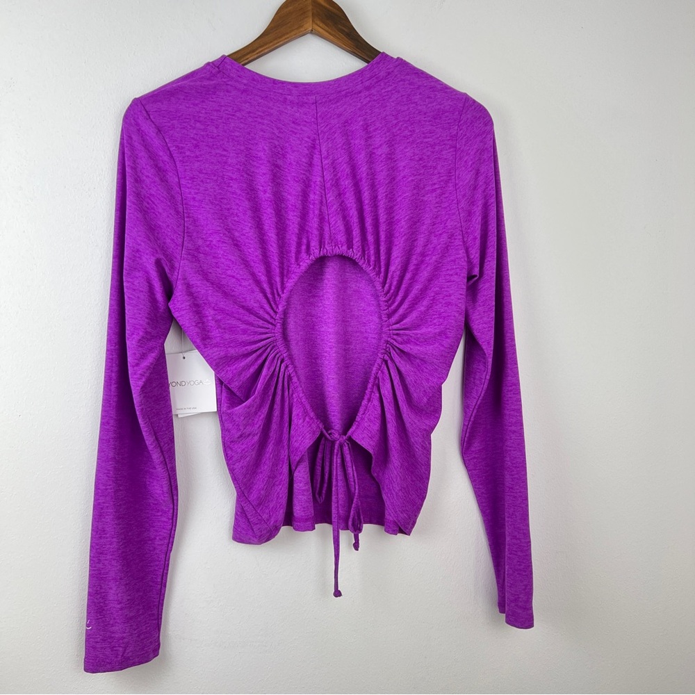 Beyond Yoga Featherweight Inner Circle Pullover Purple Size Large - Picture 2 of 12